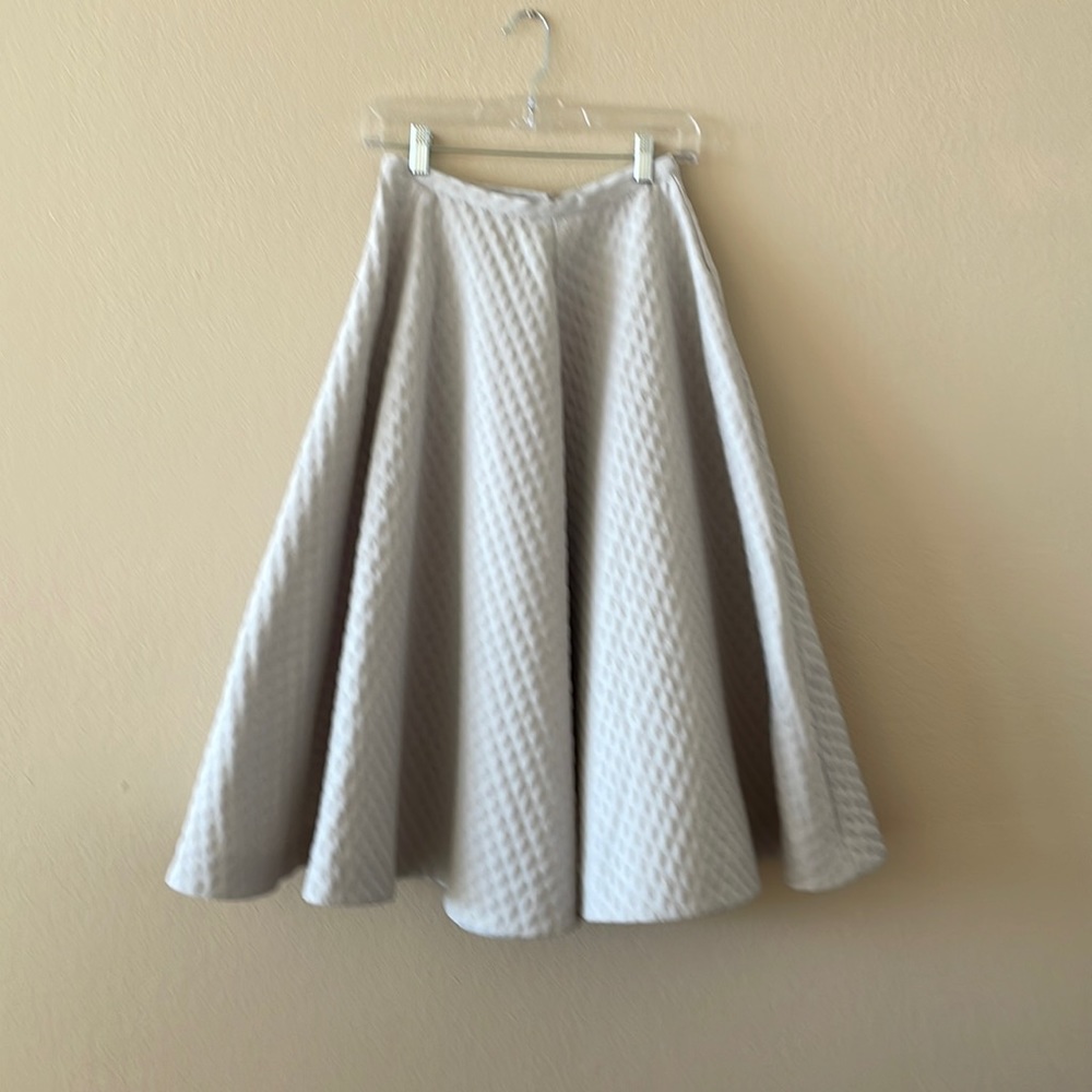 H&M high waisted A-line midi skirt. Size 4.